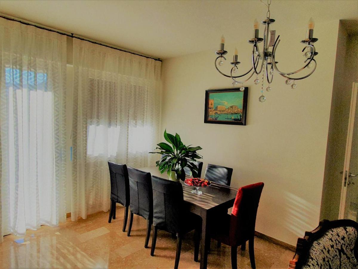 Arianna Apartments วิตโตรีโอ เวเนโต ภายนอก รูปภาพ